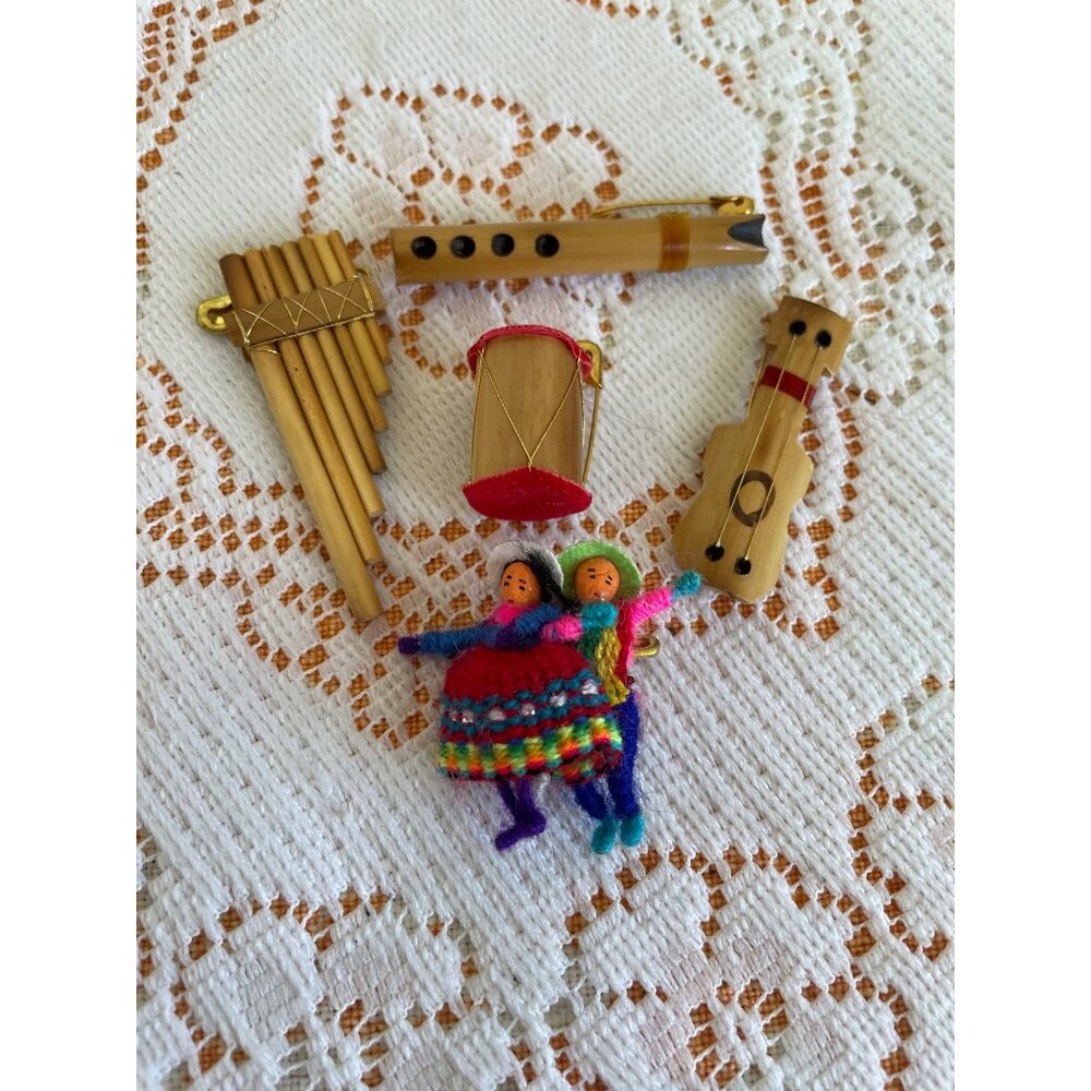 Vintage 1970s Miniature Peruvian Musical Instruments & Dolls Pins/Brooches - Picture 1 of 10
